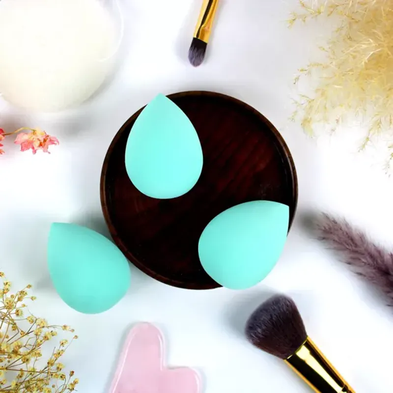 Beautyblender / Feel Natural 