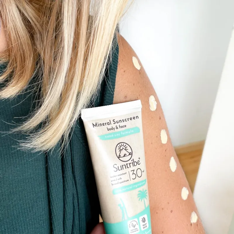 Tinted Natural Mineral Sunscreen Spf 30 100ml / Suntribe 