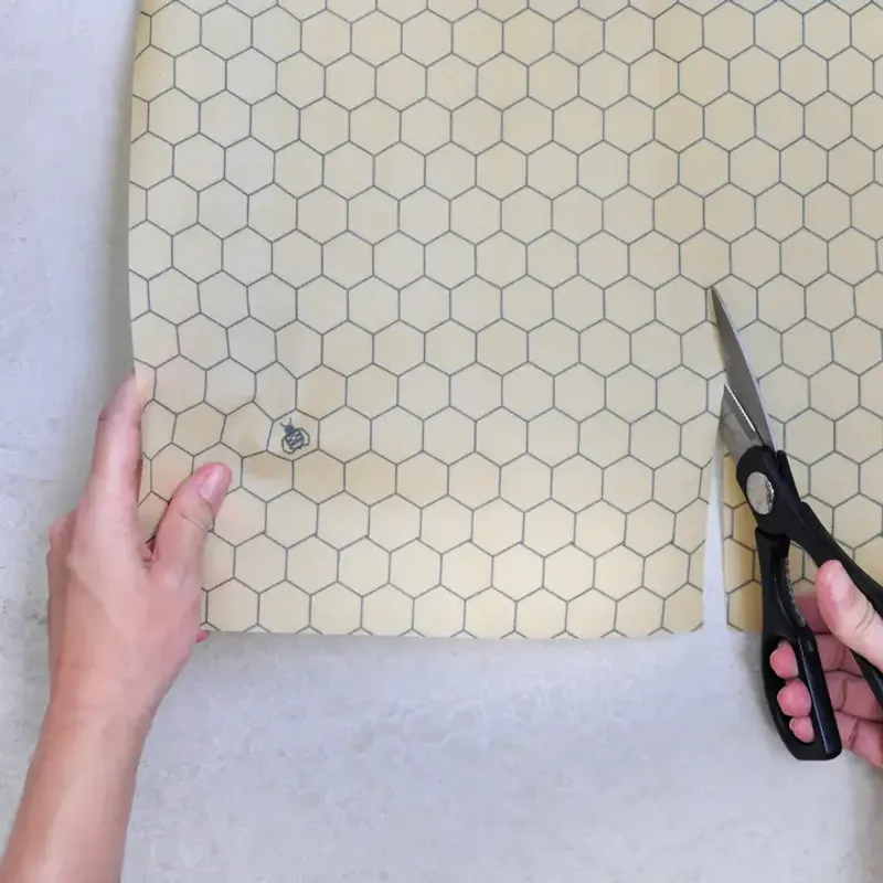 Beeswax Wrap Roll, Hexagonia 33 x 90cm / SuperBee