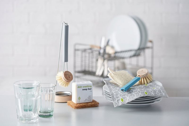 Oppvaskbørste i silikon og tre, rosa / ecoLiving
